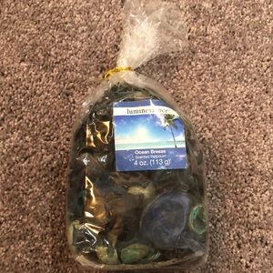 Luminescence ocean breeze scented potpourri
